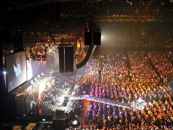 Tina playing the Sportpaleis in Antwerp