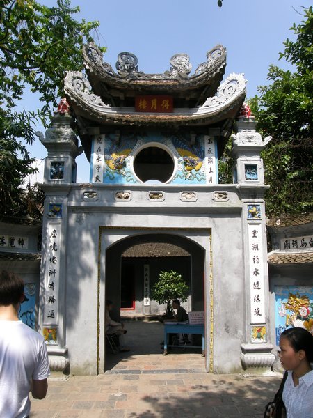 Lake pagoda