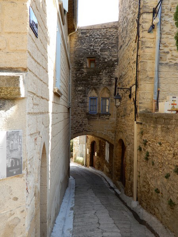 One of the Many Alleyways in Chateauneuf-du-Pape