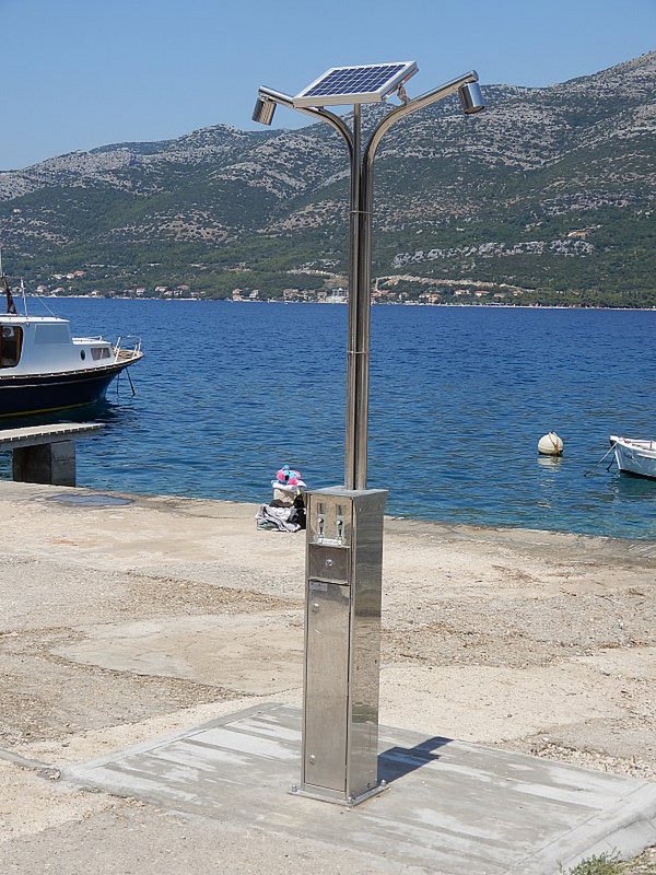 Great Idea - a Solar Powered Shower on the Beach