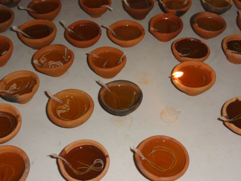 The deya pots