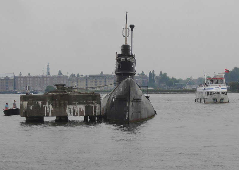 Yes, that is a Submarine
