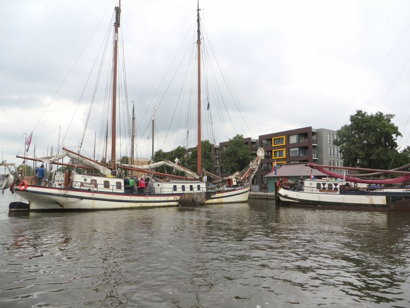 "Parallel Parking" of a Dutch Sailing Vessel