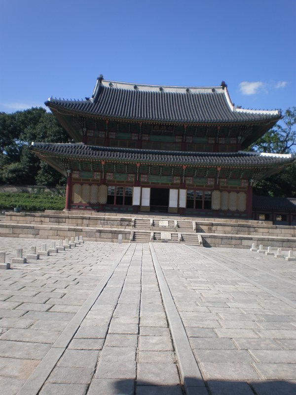 Palace in downtown Seoul