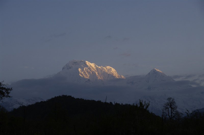Annapurna South zum Sonnenaufgang