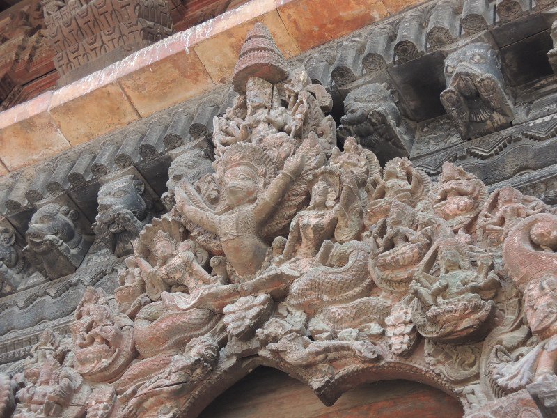 Holzschnitzereien am Shiva-Tempel