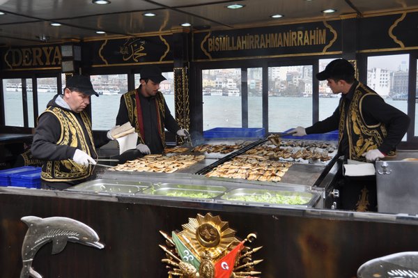 Buying fish bread, Istanbul