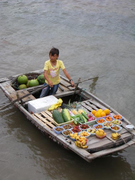 Fruit seller Halong Bay