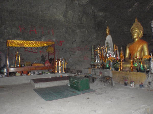 Buddhism cave!