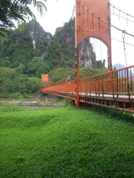 Bridge to Tham Chang