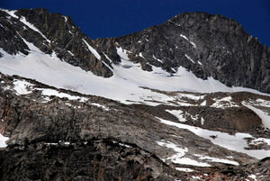 Mt. Conness(3,824 m) and Glacier