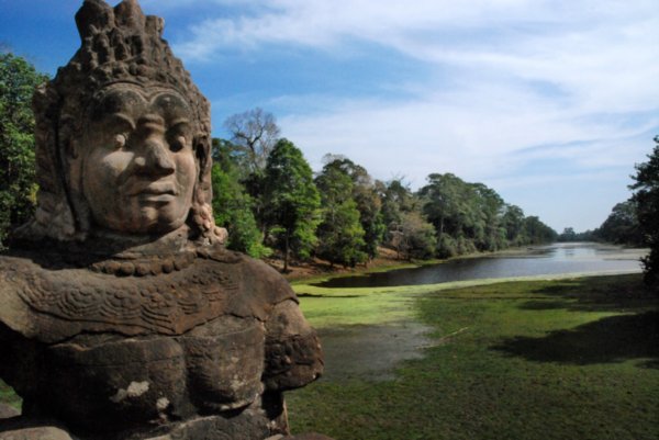 The South Gate Baray to Angkor Thom