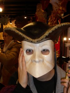 Creepy mask