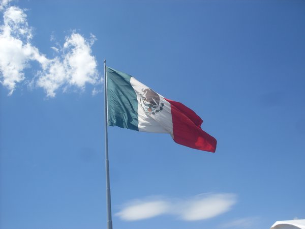 huuuuge mexican flag