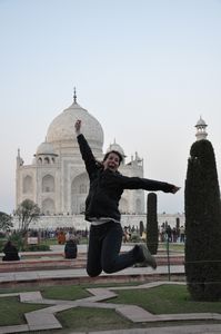 Taj Mahal jumping