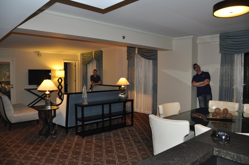 One Bedroom Suite @ Palmer House Hilton Suite