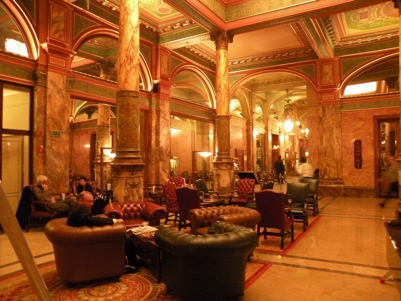 Hotel Metropole lounge