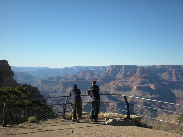 Rory and Morgan admiring the Grnad Canyon view