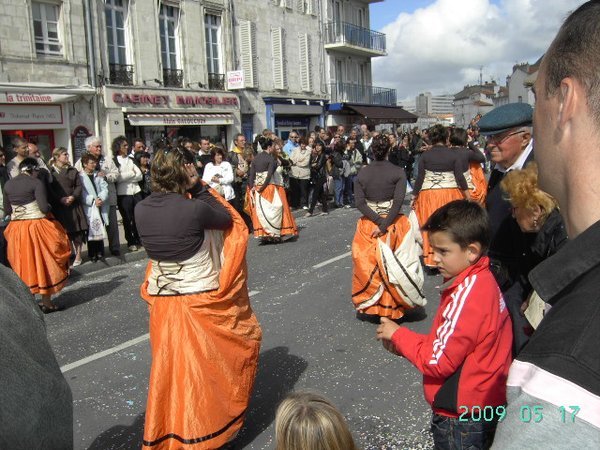 Procession folklorique 1