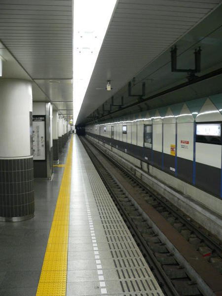 Who said Tokyo subway was busy?