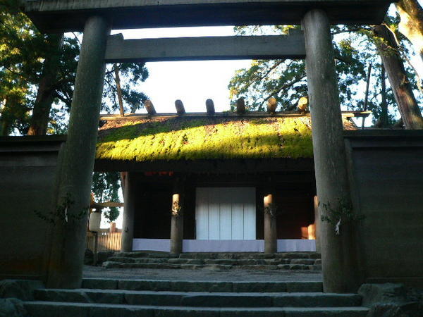 Simple Naiku Temple 