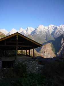 Shed for drying corn, Tiger Leaping Gorge
