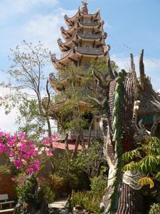 Dragon & 5 Storey Pagoda