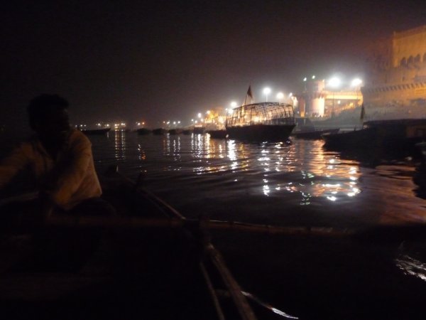 Titanic, Varanasi