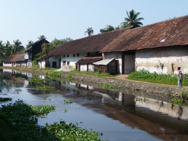 Canal side, Alleppey