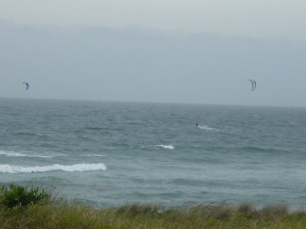 Mount Manganui kite surfers