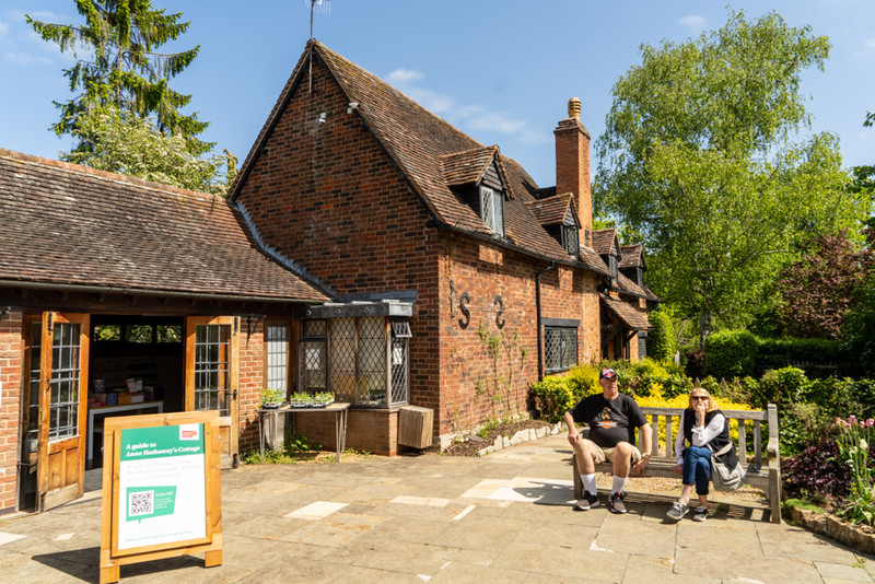 Anne Hathaway's cottage 002 Stratford-upon-Avon UK 051422