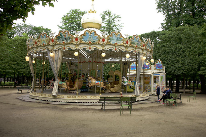 Children's carousel in the Tuileries