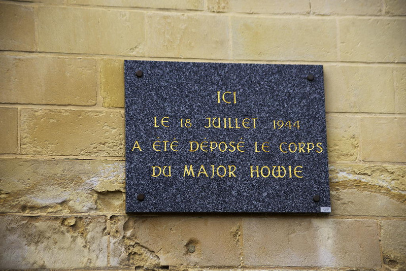 Howie plaque on church