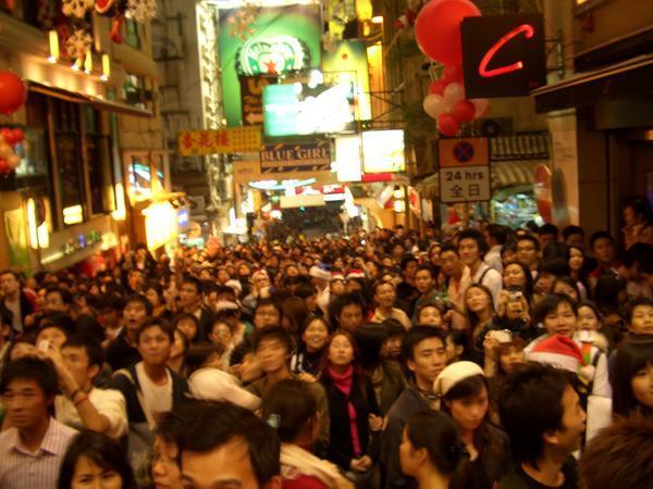The Crowd at Won Haim Street