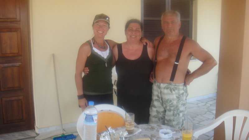The couple that helped with our flat tiire, followed by tea and cookies
