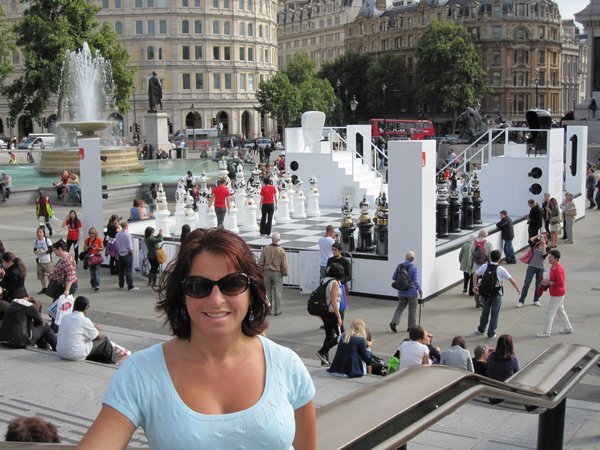 Mummy and the lifesive Chess set in Trafalgar Square