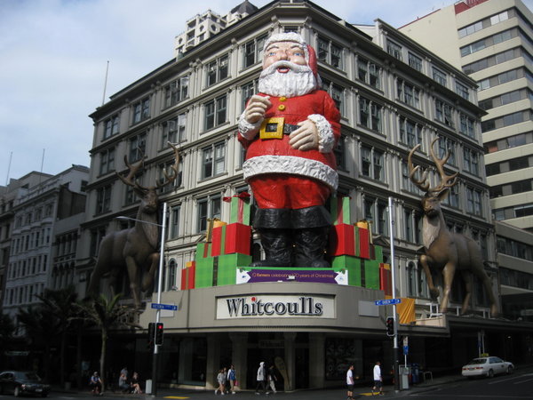 Santa oversees the Auckland streets