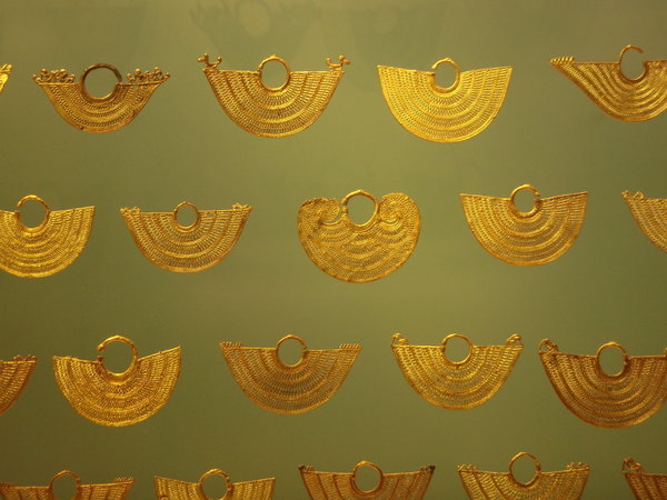 Bogota - gold earrings