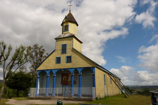 Llau-lloa church