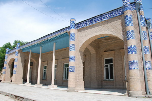 Isfandiyar Palace