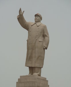 we must be in China - the Lenin & Stalin statues have been replaced by Chairman Mao