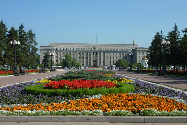 colourful Kirova Saquare and the austere Cental Goverment Building