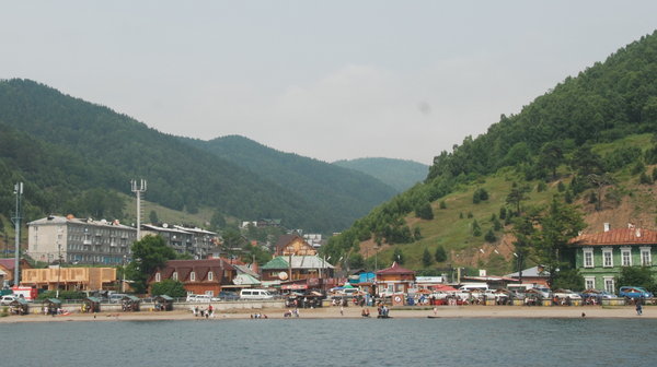 the commercial end of Listvyanka village