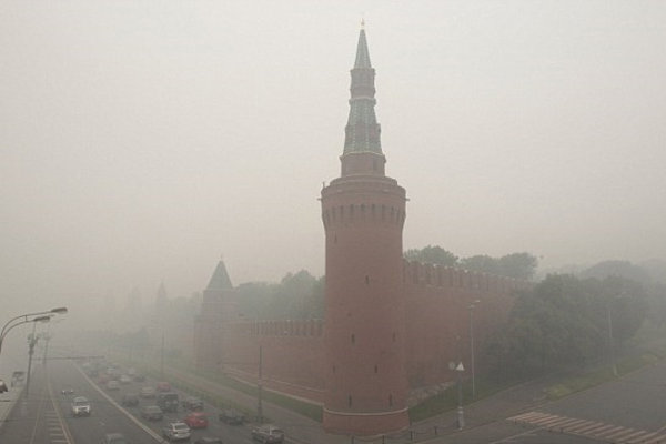Moscow blanketed in smoke from forest fires 