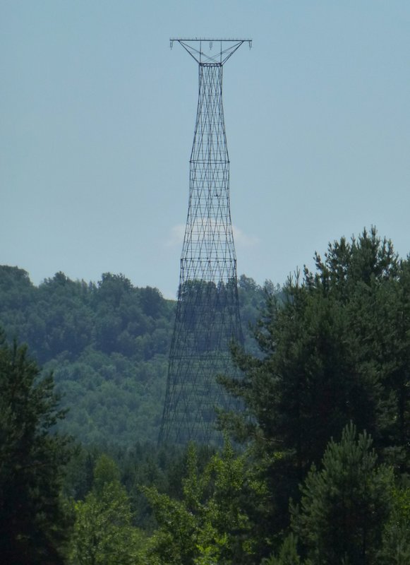 the 128m Shukhov hyperboloid electricity pylon, Dzerzhinsk - 6 of them carried the cable across the Oka river