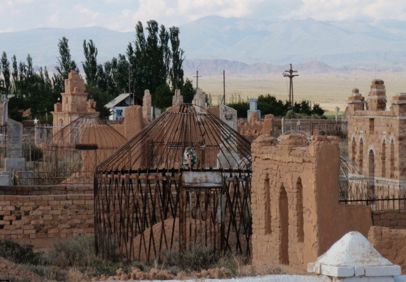 roadside cemetries -  yurt & house shaped tombs