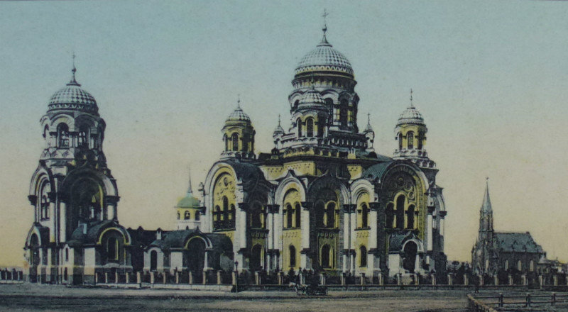 ...which replaced the Lady of Kazan cathedral blown up by Stalin