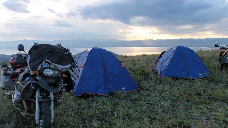 site found - camping above Gusinoye Lake...
