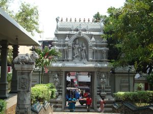 back entrance to largest Hindu temple in Colombo