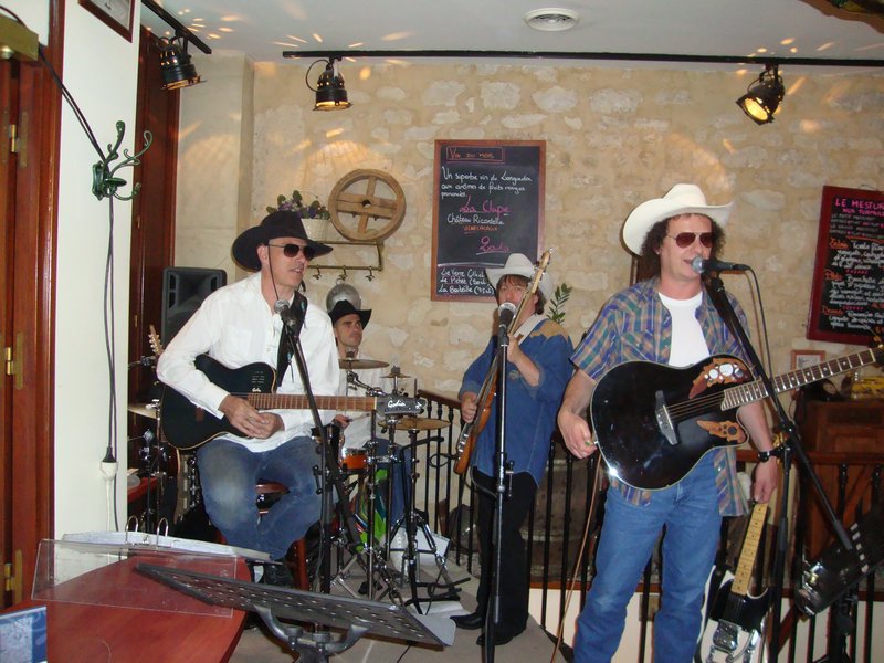 Country Music band at the Mesturet
